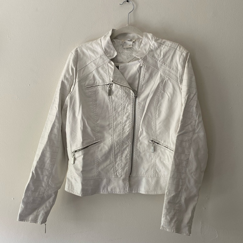 Grunge White Leather Jacket (PROJECT) - Great to Upcycle, DIY, or Customize